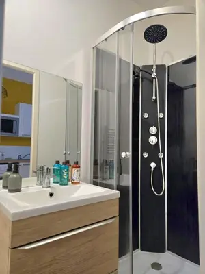 Salle de bains dans l'établissement Studio du Pont Tournant