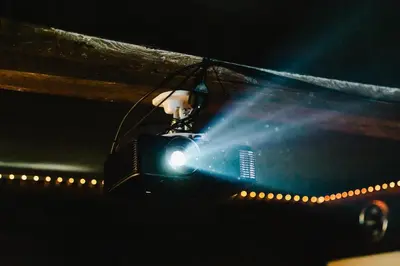 Plan de l'établissement Cinéma Room - Salle vidéo projecteur - Netflix