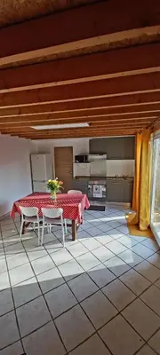 Cuisine ou kitchenette dans l'établissement Calypso
