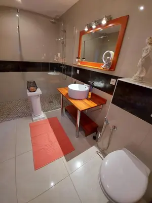 Salle de bains dans l'établissement Chambre Alice