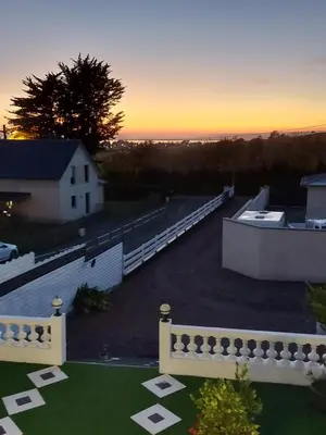 Lever ou coucher de soleil vu de l'appartement ou à proximité