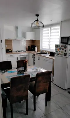 Cuisine ou kitchenette dans l'établissement La petite ruette