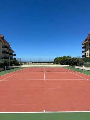 Tennis ou squash au sein de l'appartement ou à proximité