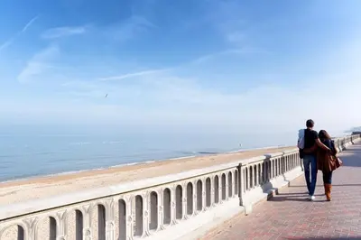 Vue générale sur la mer ou vue sur la mer prise depuis l'appartement