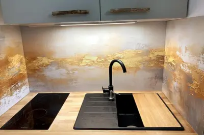 Cuisine ou kitchenette dans l'établissement Beau studio accès plage, piscine, jardin, tennis, vélos, Netflix