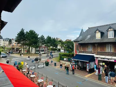 Clients de l'établissement joli T2 situé dans le coeur de Cabourg