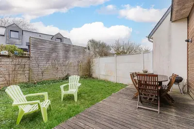 Jardin de l'établissement L'Opalou - Plage à 5min parking privé