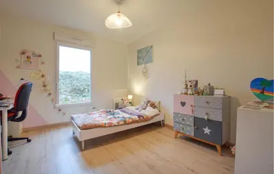 Un ou plusieurs lits dans un hébergement de l'établissement 3 Bedroom Nice Home In Amfreville