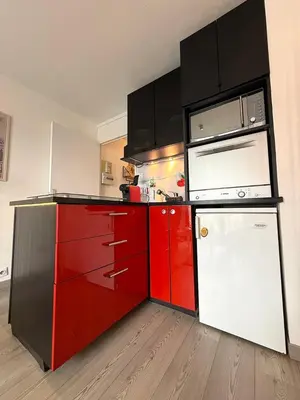 Cuisine ou kitchenette dans l'établissement Le Petit Cabourg plage - vue mer