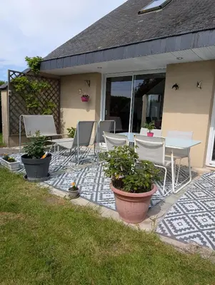 Jardin de l'établissement A l'ombre du Mont Saint Michel - Bed & Breakfast, Chambres d'hôtes