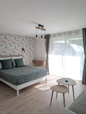 Un ou plusieurs lits dans un hébergement de l'établissement A l'ombre du Mont Saint Michel - Bed & Breakfast, Chambres d'hôtes