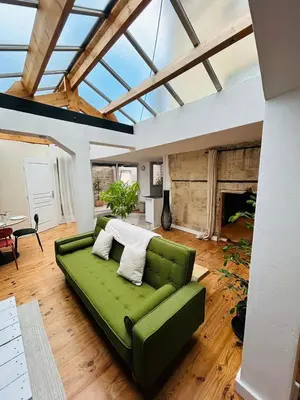Coin salon dans l'établissement Superbe loft de charme - centre ancien