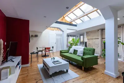 Coin salon dans l'établissement Superbe loft de charme - centre ancien