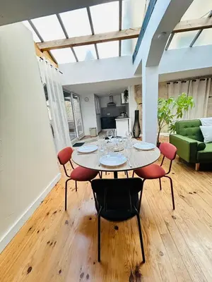 Coin salon dans l'établissement Superbe loft de charme - centre ancien