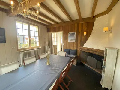 Télévision ou salle de divertissement dans l'établissement Le Moulin