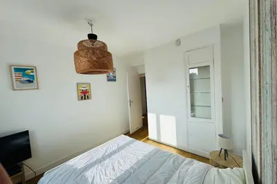 Un ou plusieurs lits dans un hébergement de l'établissement 5-room apartment in the heart of the city center