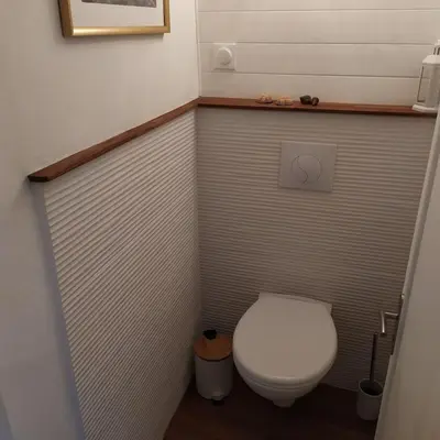 Salle de bains dans l'établissement STUDIO HORTENSIA à 2 pas du port - Confortable, classé 2 étoiles