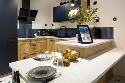 Cuisine ou kitchenette dans l'établissement Gîte l'écume avec balnéo 10 minutes Mt St Michel