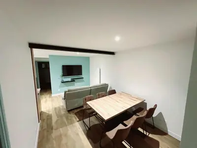 Télévision ou salle de divertissement dans l'établissement Appartement Djo&Juh2