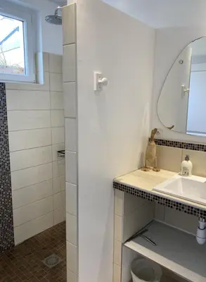 Salle de bains dans l'établissement La Petite Maison