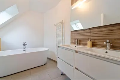 Salle de bains dans l'établissement Lodge des Dunes - Proche de la plage
