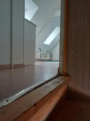Plan de l'établissement 4 minutes from Sainte-Mère-Église - Independent apartment on first floor of big house with garden and heated pool opened if weather is ok