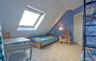 Un ou plusieurs lits dans un hébergement de l'établissement 4 Bedroom Awesome Home In Courtils