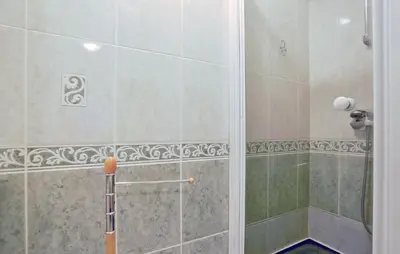 Salle de bains dans l'établissement 4 Bedroom Awesome Home In Courtils