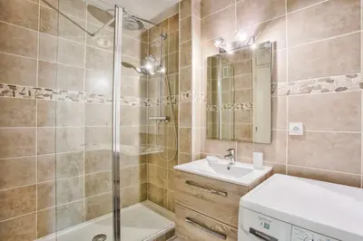 Salle de bains dans l'établissement Seafront flat near Cabourg with free private parking
