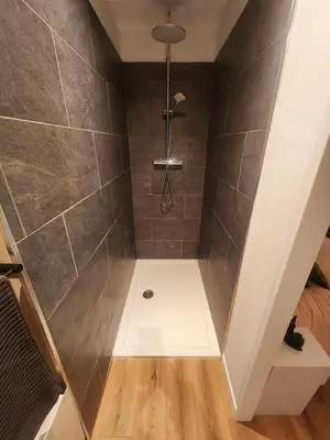 Salle de bains dans l'établissement L'instant Plaisir - Suite Bien Etre
