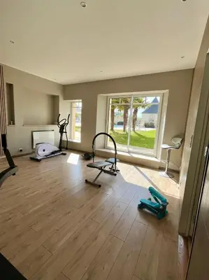 Plan de l'établissement La Glycine, avec accès piscine et jacuzzi