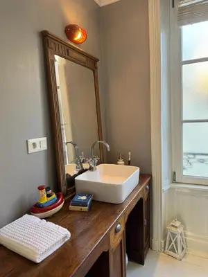 Salle de bains dans l'établissement Le poisson dans le percolateur