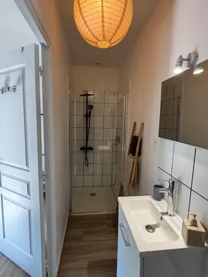 Salle de bains dans l'établissement Les Hulottes - Sur la route du Mont-St-Michel