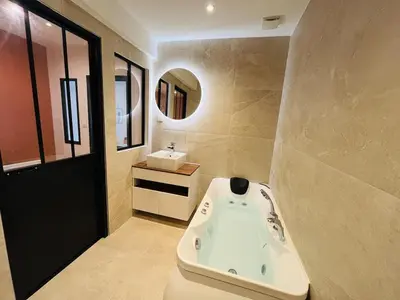 Salle de bains dans l'établissement Abelia YourHostHelper