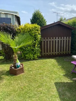 Jardin de l'établissement Mobile home à Cancale