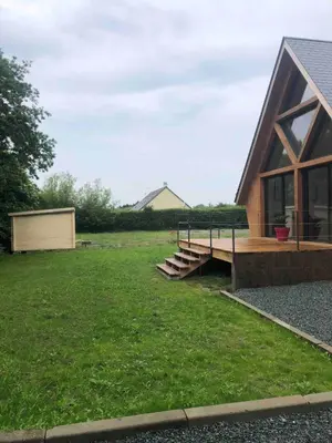 Jardin de l'établissement chalet atypique proche Portbail Denneville