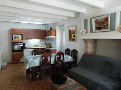 Cuisine ou kitchenette dans l'établissement La MAISON DU PECHEUR