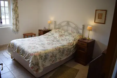 Un ou plusieurs lits dans un hébergement de l'établissement Charming 17th Century Normandy Longere in Valdallière, Calvados