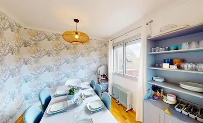 Cuisine ou kitchenette dans l'établissement Superbe duplex familial Parking Plage à pied