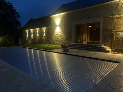Piscine de l'établissement Manor in Normandy with Spa and Pool ou située à proximité