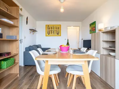 Cuisine ou kitchenette dans l'établissement Apartment Front de Mer-9 by Interhome
