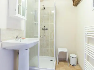 Salle de bains dans l'établissement Normandy Countryside Stay