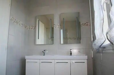 Salle de bains dans l'établissement Gîte la brêche des chars