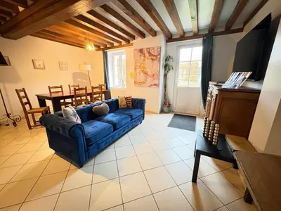 Télévision ou salle de divertissement dans l'établissement Maison des Cordeliers