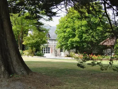 Jardin de l'établissement Le Clos des Pommiers gîte