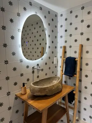 Salle de bains dans l'établissement Loft house in Bayeux Historic Center