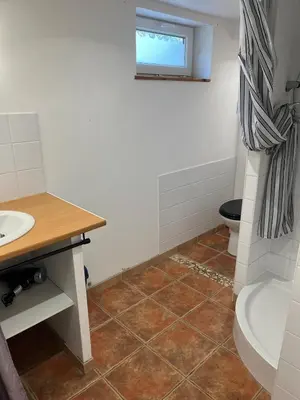 Salle de bains dans l'établissement studio bord de mer