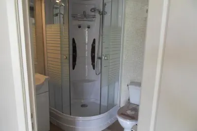 Salle de bains dans l'établissement Chambres et table d'hôtes du Vieil Hêtre