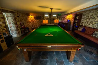 Billard dans l'établissement Château de Montmireil