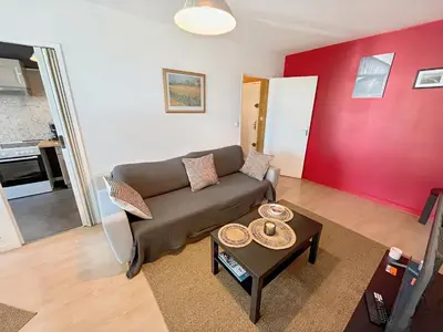 Cuisine ou kitchenette dans l'établissement Appartement à 10 minutes à pied du centre ville avec parking privé et balcon